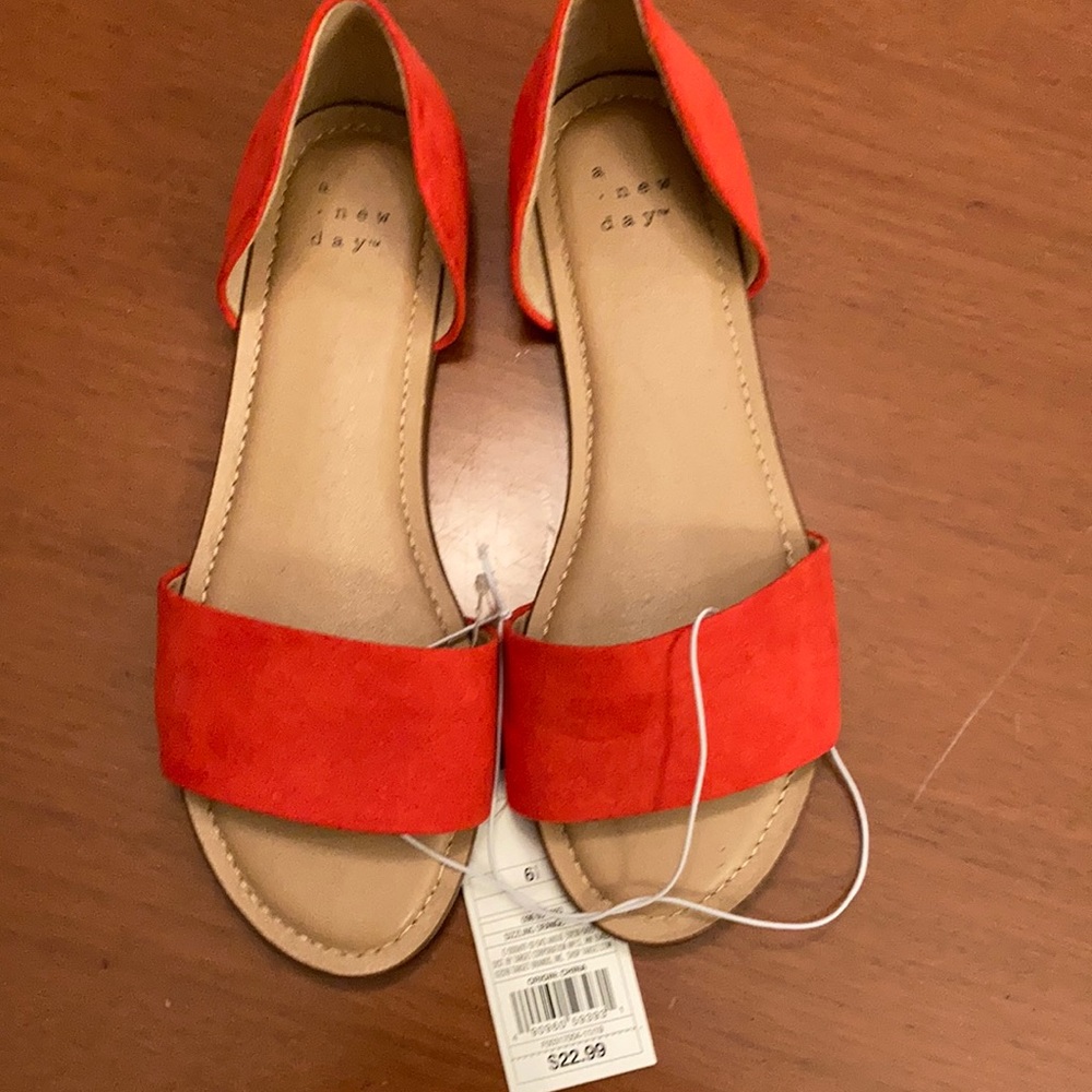A new day sandalNWT